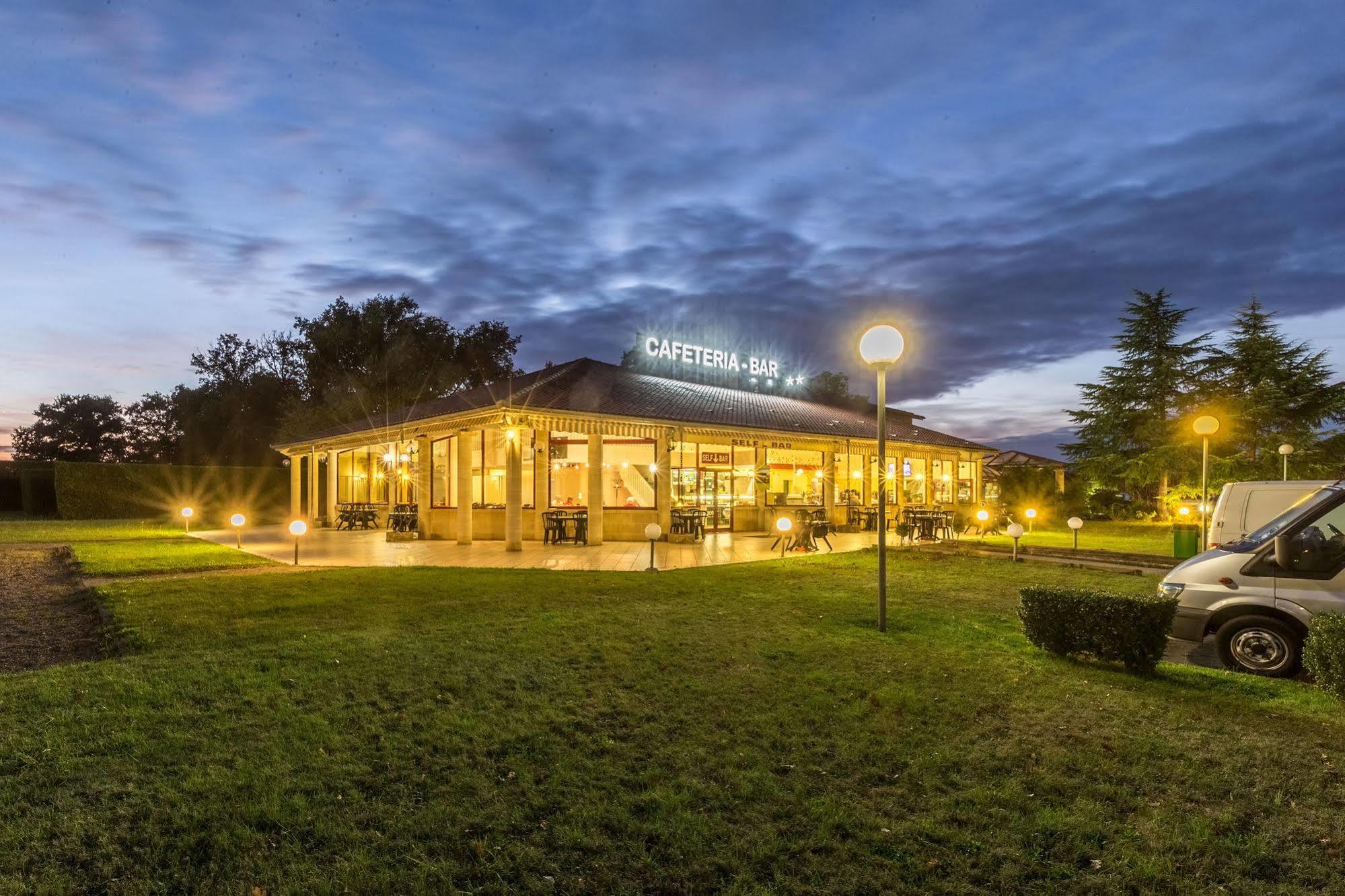 Aireco Hotel Cazeres-sur-l'Adour Exterior photo
