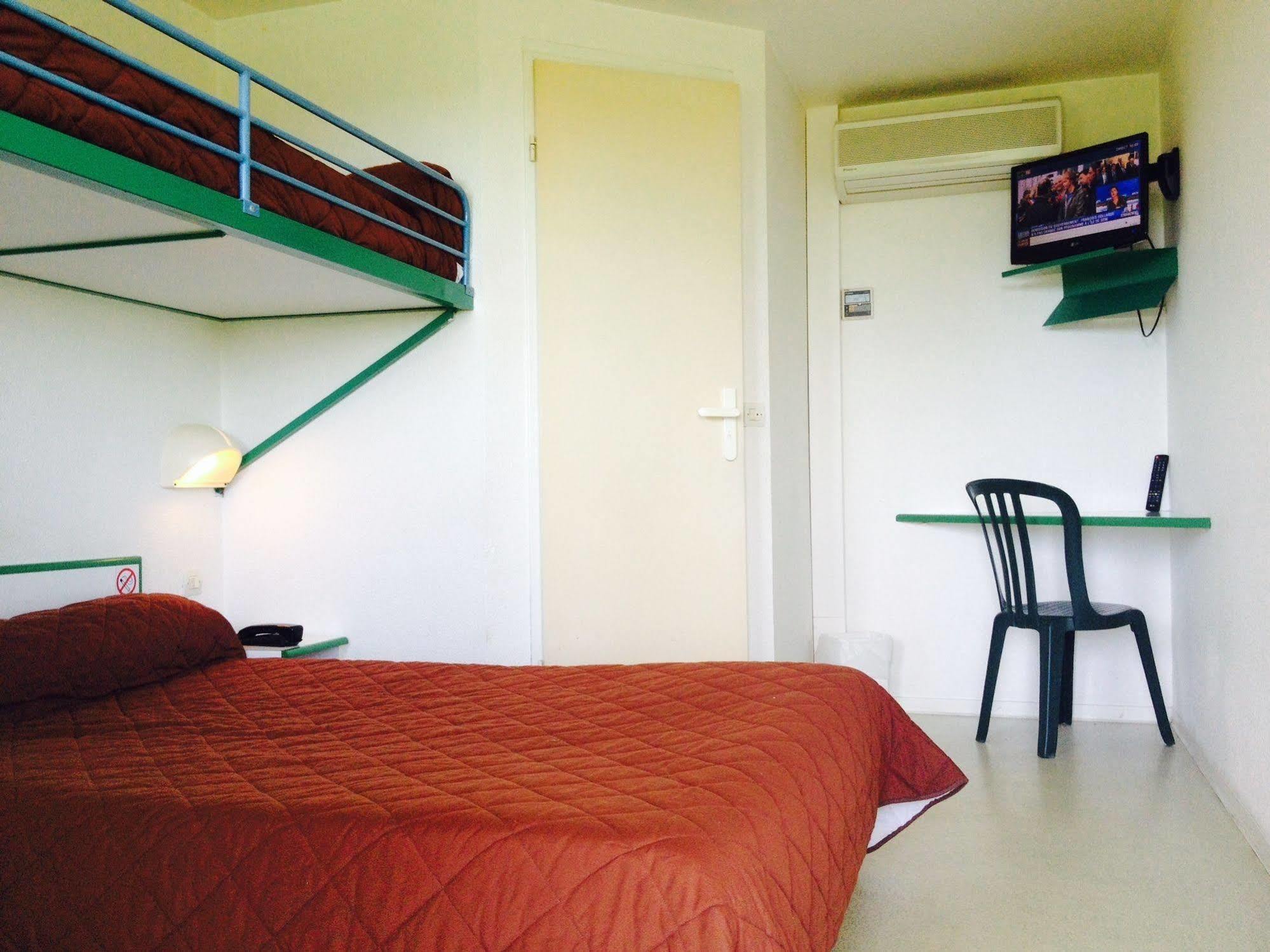 Aireco Hotel Cazeres-sur-l'Adour Exterior photo